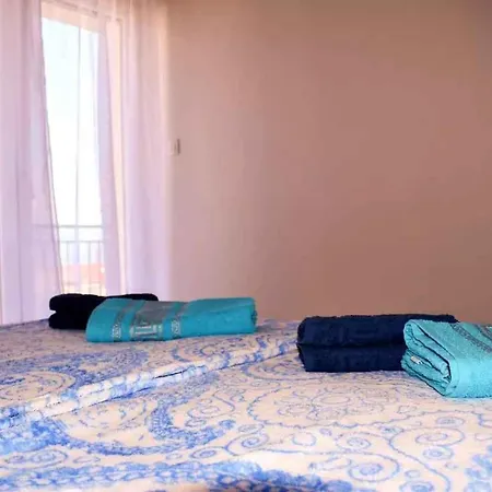 In 53554 Apartment